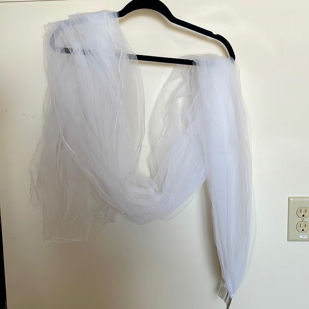 David’s Bridal 90” veil